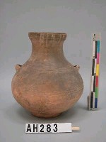 藏品(漢到六朝 陶鍾)的圖片